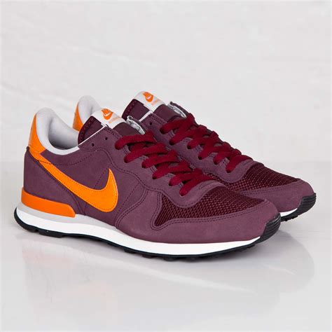 nike internationalist for sale.